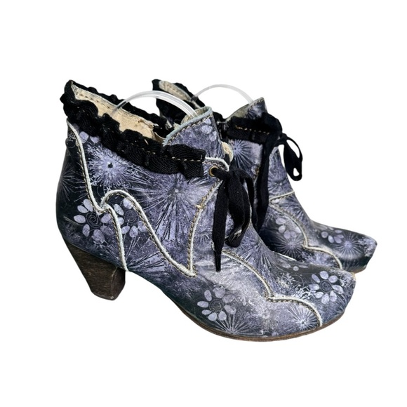 Rovers Womens Size 40 EUR Grey Leather Zip Laces Floral Steampunk Ankle Boots - Picture 1 of 16